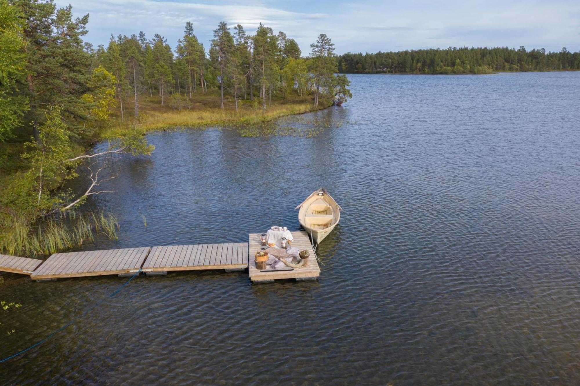 Moekki - The White Blue Wilderness Lodge Inari Exterior photo